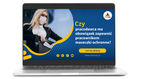 Obowiązek zapewnienia maseczek ochronnych pracownikom Młoda piękna kobieta w białej maseczce antybakteryjnej z czarną teczką ubrana casual